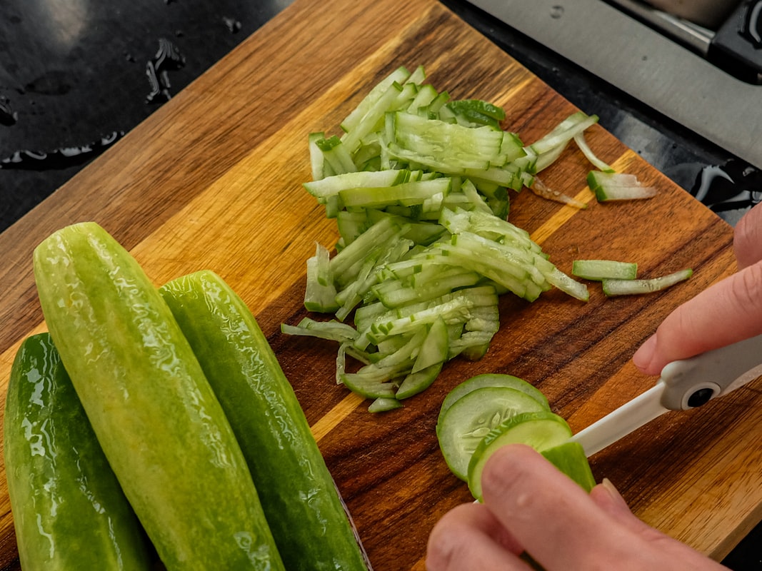Ensalada fresca con verduras de temporada